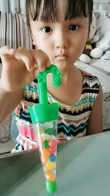 好吃又好玩的雨伞糖,吃玩还可以当玩具,小朋友都喜欢